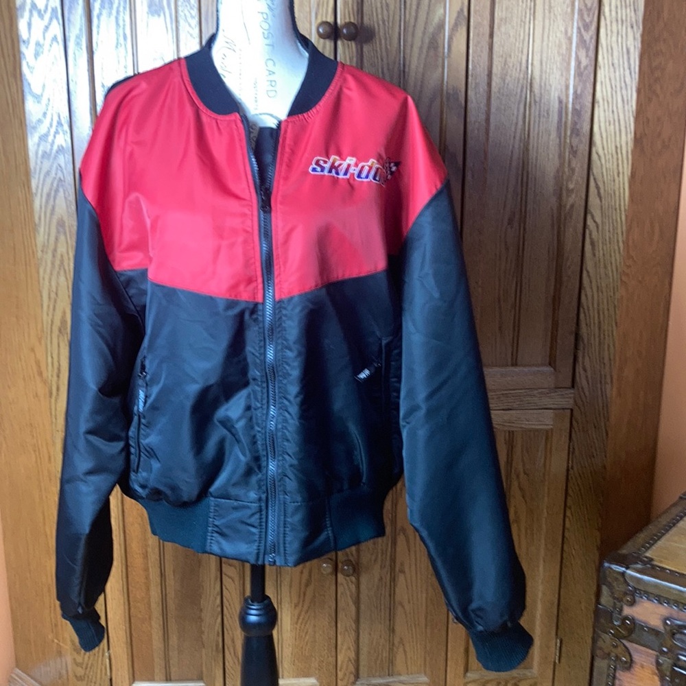 ski-doo  vtg jacket (XL VTG runs smaller)